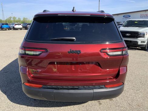 Used 2024 Jeep Grand Cherokee L Altitude AWD/4WD image 10