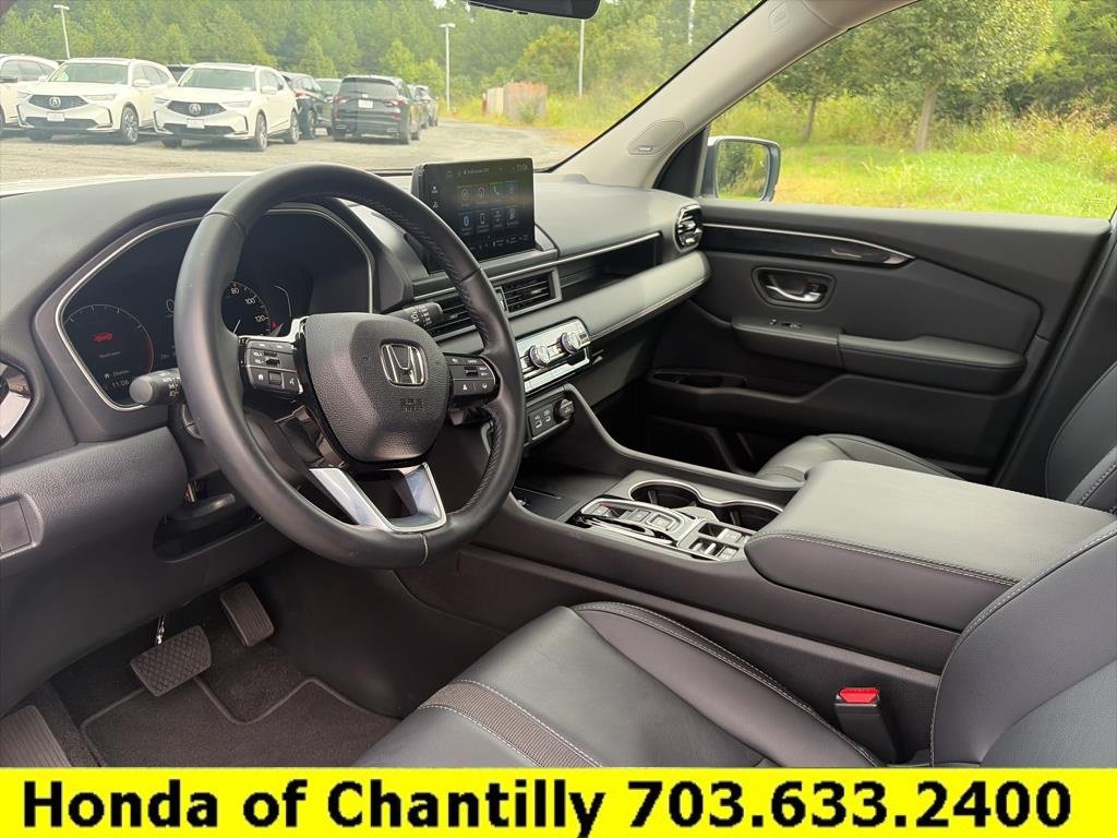 Certified 2025 Honda Pilot Touring image 20