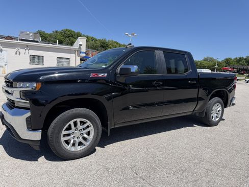 Used 2019 Chevrolet Silverado 1500 LT w/ All-Star Edition AWD/4WD image 3