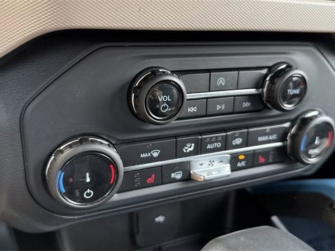 Used 2022 Ford Bronco Wildtrak image 53