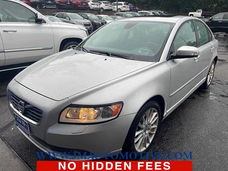 Used 2011 Volvo S40 T5 FWD image 1