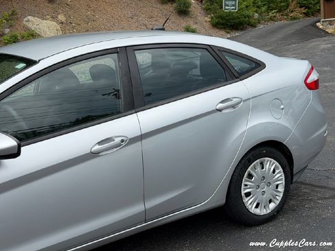 Used 2014 Ford Fiesta S FWD image 32