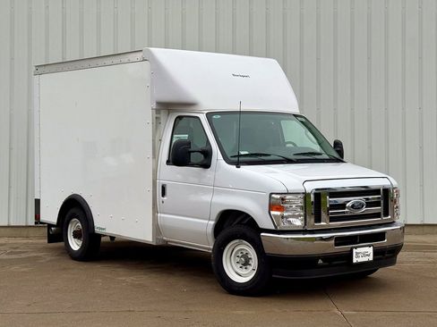 New 2025 Ford E-350 and Econoline 350 Super Duty w/ Power Equipment Group image 7
