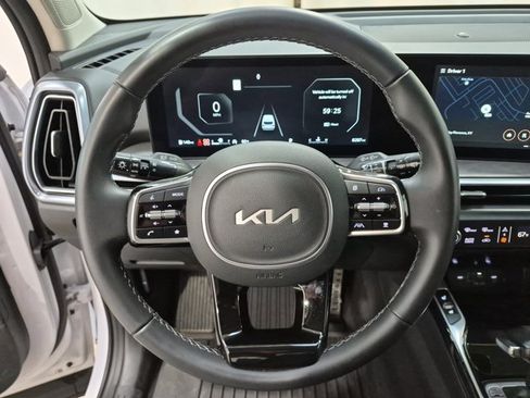 Used 2025 Kia Sorento SX AWD/4WD image 15