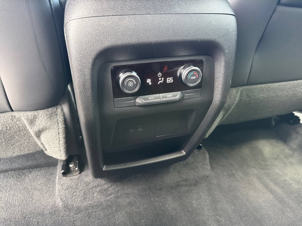 Used 2026 Buick Enclave Preferred FWD image 17