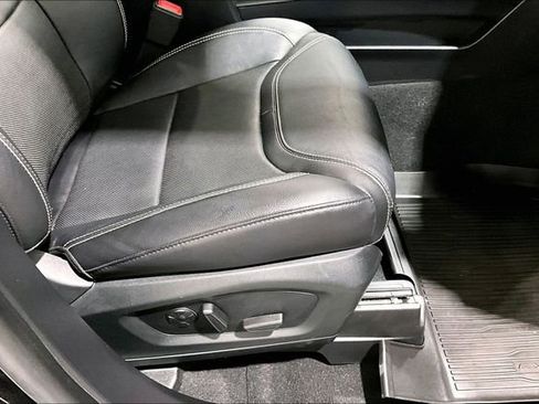 Used 2021 Ford Explorer ST w/ ST Street Pack image 42