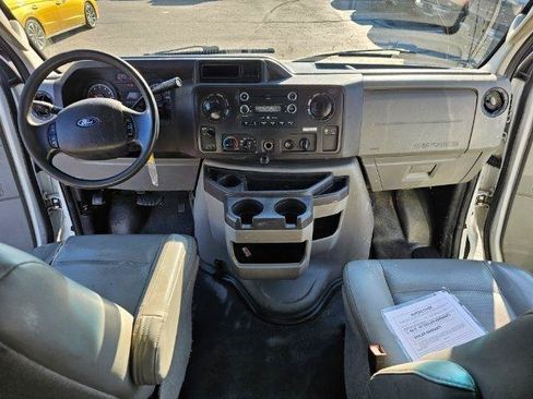 Used 2014 Ford E-250 and Econoline 250 w/ Power Group RWD image 10