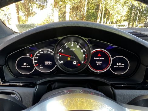 Used 2023 Porsche Cayenne image 22