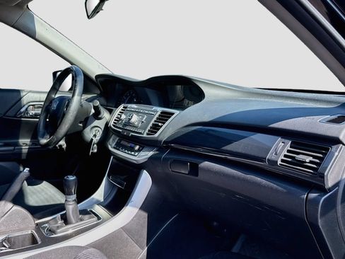 Used 2015 Honda Accord Sport image 17