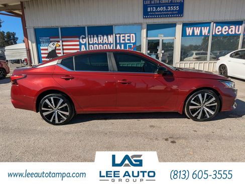Used 2020 Nissan Altima 2.5 SR image 2