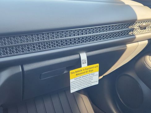 New 2026 Honda HR-V LX image 23