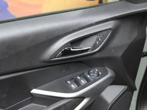 Used 2024 Chevrolet Trax RS w/ Driver Confidence Package FWD image 13