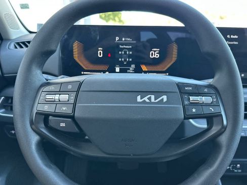Used 2025 Kia K4 FWD image 22
