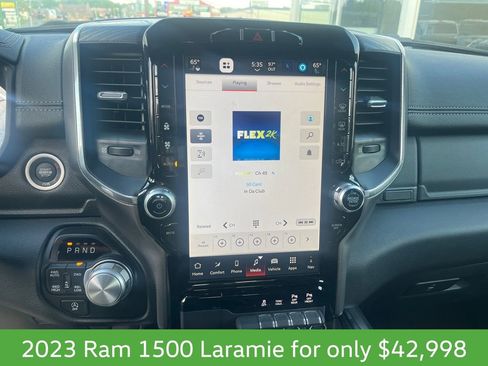 Used 2023 RAM 1500 Laramie AWD/4WD image 19