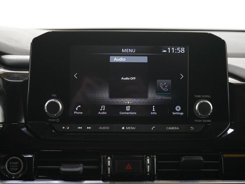 Used 2023 Nissan Pathfinder SV AWD/4WD image 19