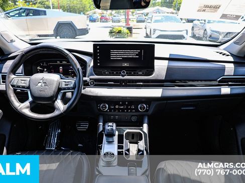 Used 2025 Mitsubishi Outlander SEL FWD image 30