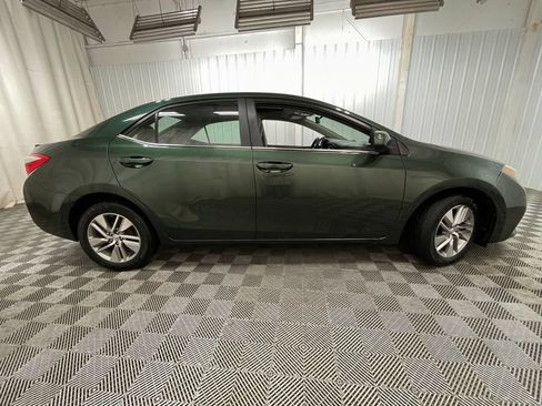 Used 2015 Toyota Corolla LE FWD image 14
