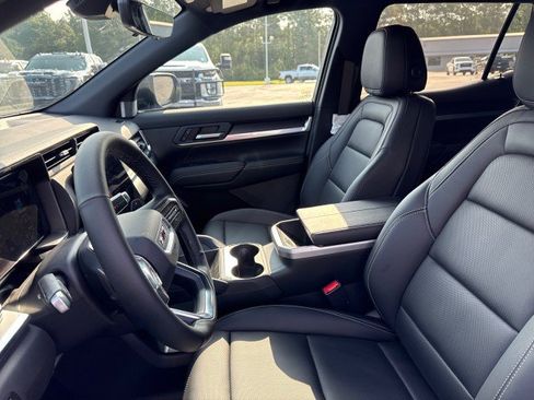 New 2026 GMC Terrain Elevation w/ Elevation Premium Package FWD image 23