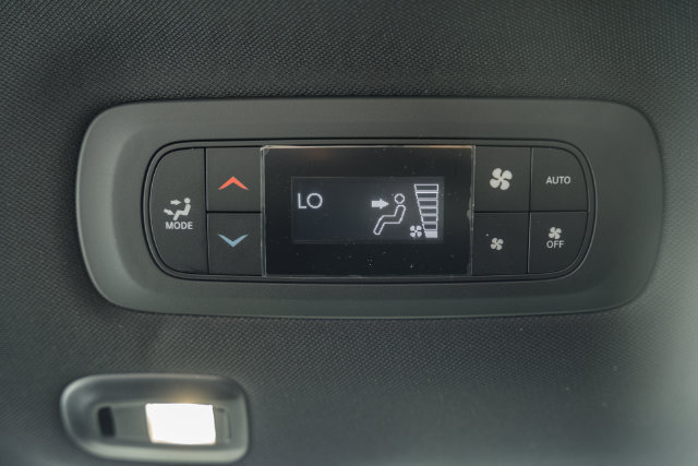 New 2027 Chrysler Pacifica Select w/ Family Tech Group FWD image 34