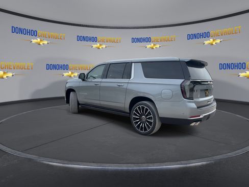 New 2026 Chevrolet Suburban High Country AWD/4WD image 9