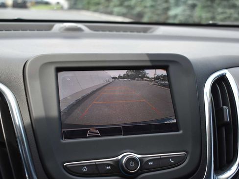 Used 2023 Chevrolet Equinox LT AWD/4WD image 23