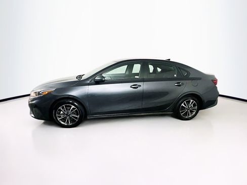 Used 2024 Kia Forte LXS image 4