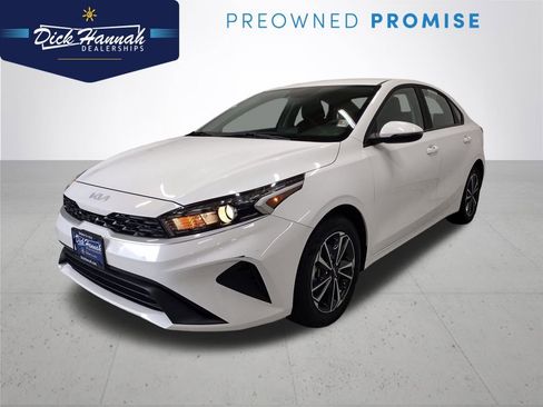 Used 2024 Kia Forte LXS w/ LXS Technology Package FWD image 1