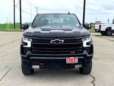 Used 2024 Chevrolet Silverado 1500 LT Trail Boss w/ Convenience Package II image 4