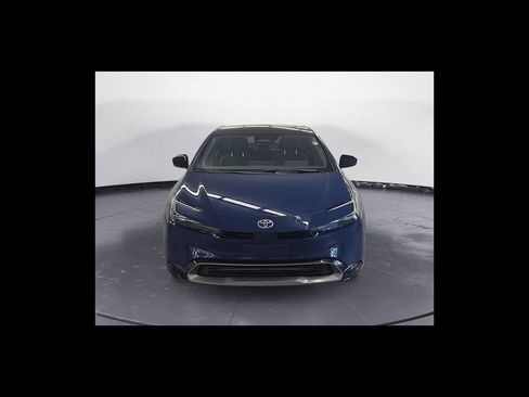 Used 2024 Toyota Prius XLE AWD/4WD image 9