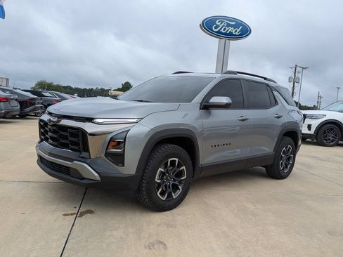 Used 2025 Chevrolet Equinox ACTIV FWD image 4