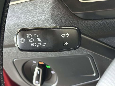 Used 2024 Volkswagen Tiguan SE AWD/4WD image 26
