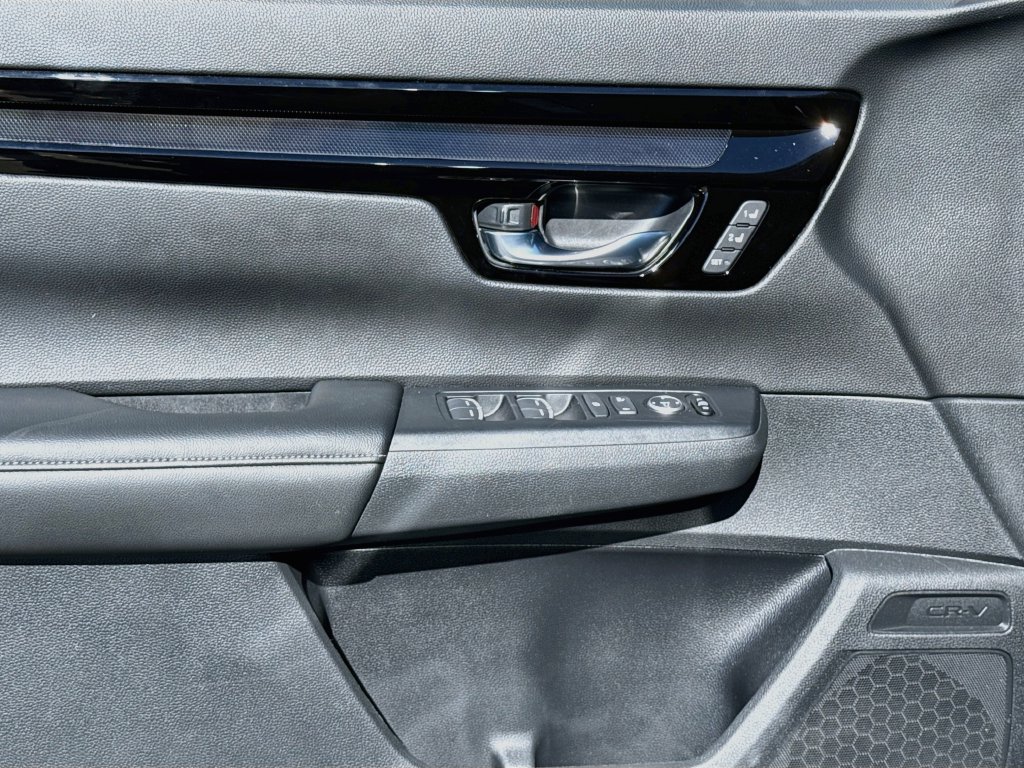 Used 2025 Honda CR-V EX-L image 11