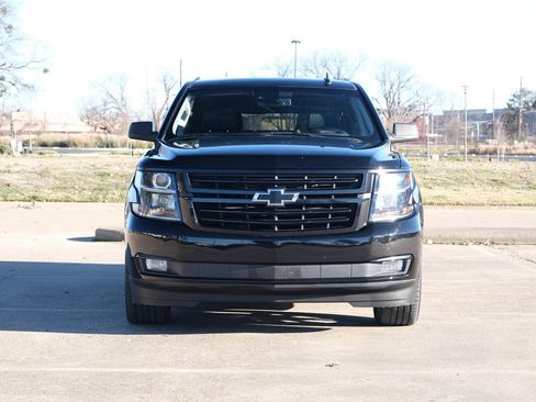 Used 2020 Chevrolet Suburban Premier image 3