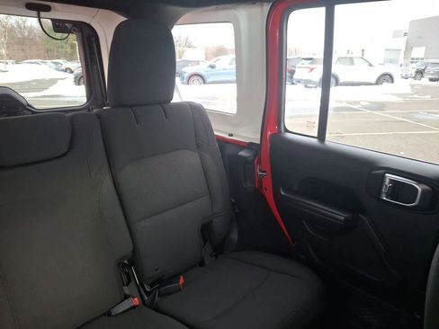 Used 2018 Jeep Wrangler Unlimited Sport S image 14