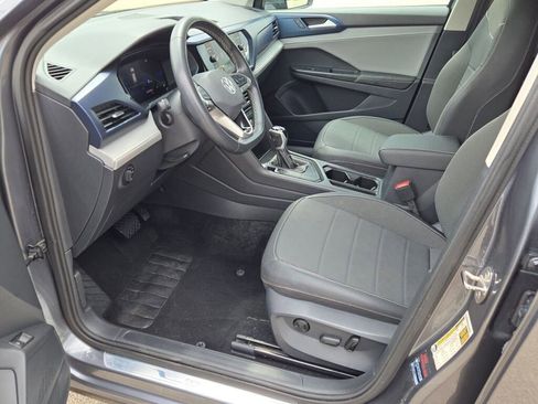 Used 2024 Volkswagen Taos SE FWD image 24