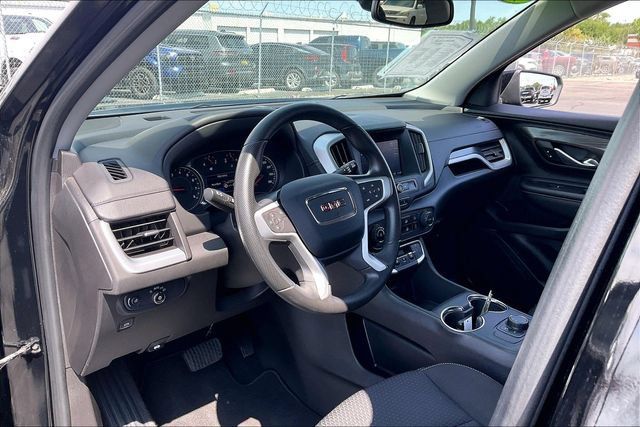 Used 2024 GMC Terrain SLE w/ Elevation Edition FWD image 13