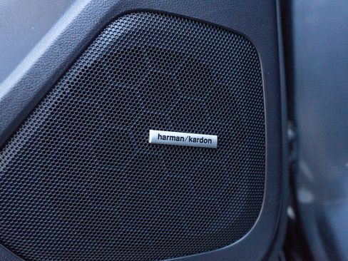 Used 2024 Subaru Ascent Limited w/ Technology Package image 28