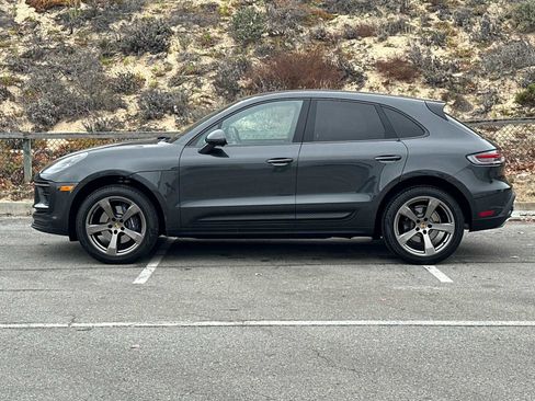 Used 2025 Porsche Macan image 2