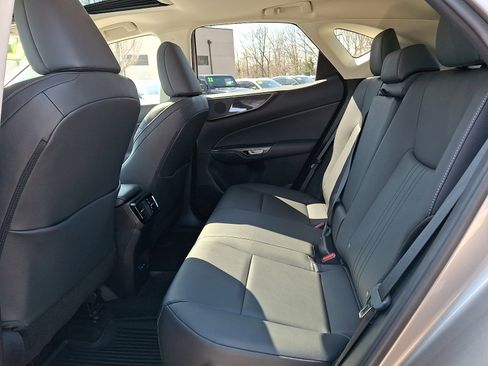 Used 2023 Lexus NX 350 AWD image 10
