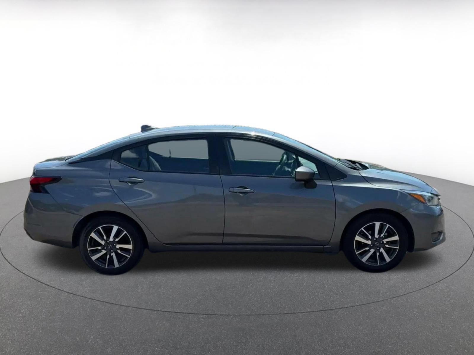 Used 2025 Nissan Versa SV FWD image 15