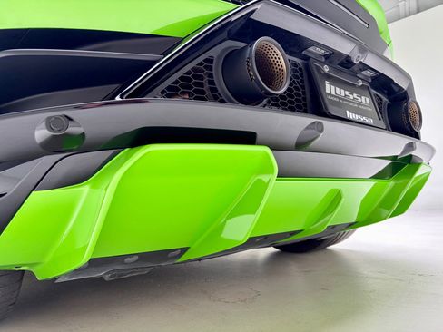 Used 2022 Lamborghini Huracan EVO RWD image 21