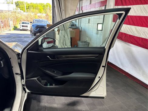 Used 2020 Honda Accord Sport image 20