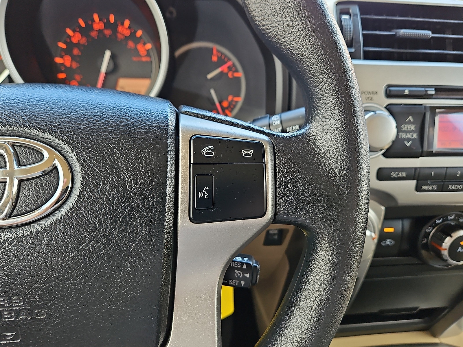 Used 2013 Toyota 4Runner SR5 RWD image 16