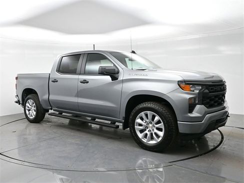 Used 2026 Chevrolet Silverado 1500 Custom image 1