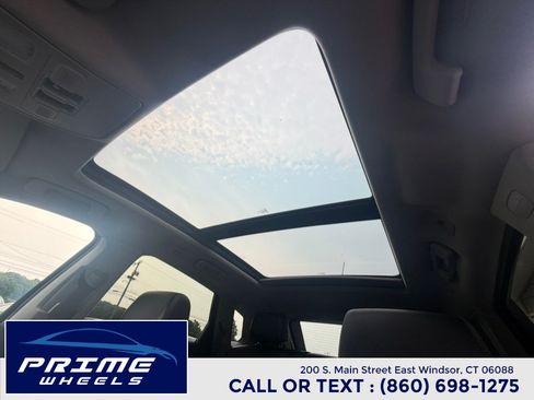 Used 2014 Cadillac SRX Luxury w/ Driver Awareness Package AWD/4WD image 21