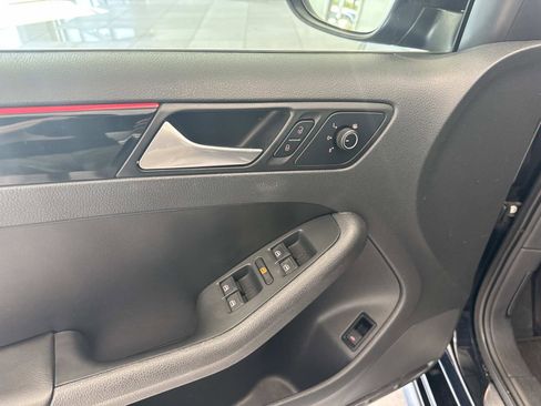 Used 2018 Volkswagen Jetta GLI FWD image 19