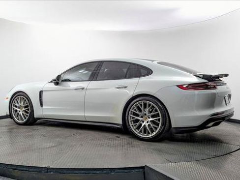 Used 2017 Porsche Panamera 4 AWD/4WD image 4