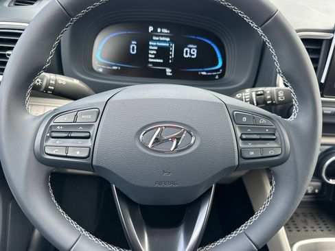 Used 2026 Hyundai Venue SEL FWD image 22