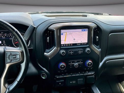 Used 2022 Chevrolet Silverado 1500 High Country w/ Technology Package AWD/4WD image 10