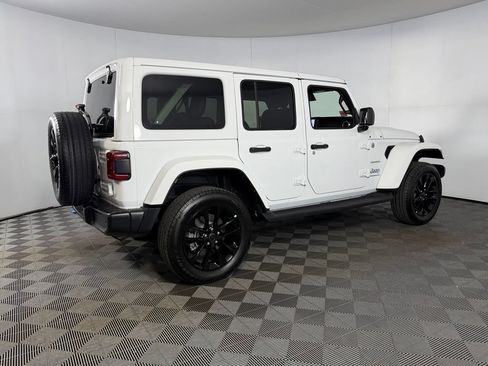 Used 2024 Jeep Wrangler Unlimited Sahara w/ Safety Group AWD/4WD image 7